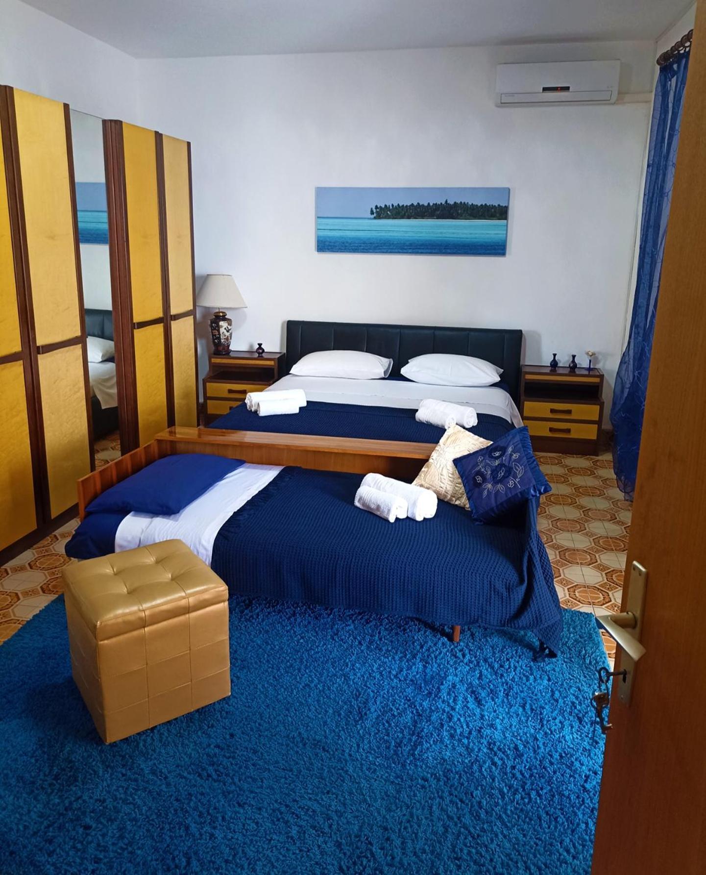 Apartments Villa Laura Pula Extérieur photo